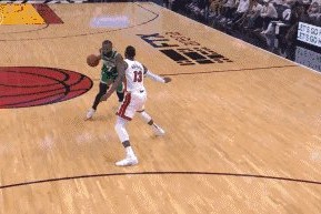 澳门·银河娱乐-大帽双探花展现防守实力 阿德巴约进攻端仍需提升